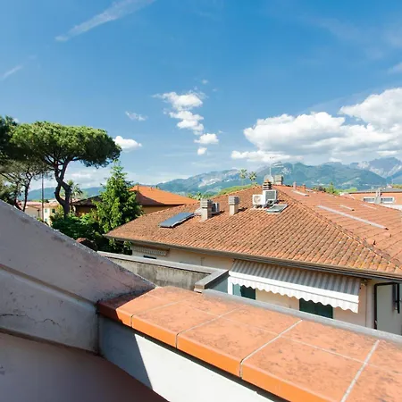 La Casina Al Mare Διαμέρισμα Marina di Massa